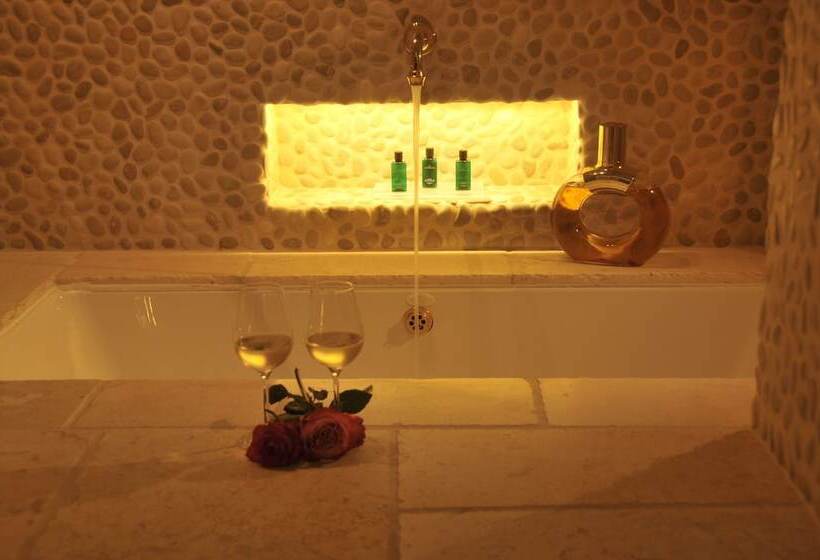 جناح جونيور ذات إطلالة, Exclusive Suites The Secret Garden