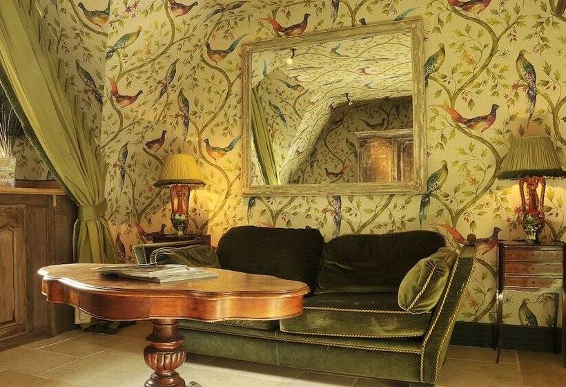 جناح جونيور ذات إطلالة, Exclusive Suites The Secret Garden