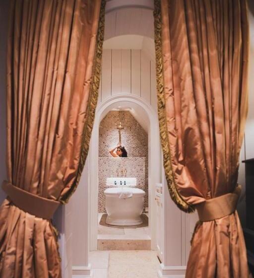 جناح جونيور ذات إطلالة, Exclusive Suites The Secret Garden