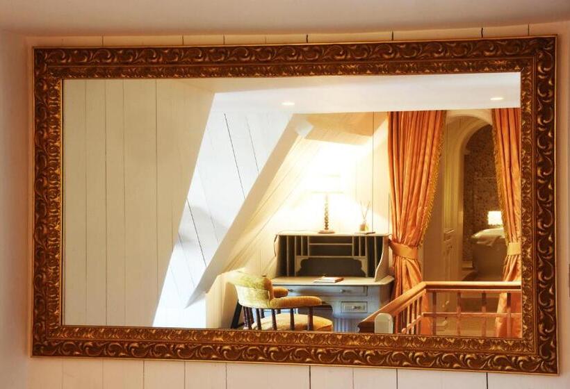 جناح جونيور ذات إطلالة, Exclusive Suites The Secret Garden