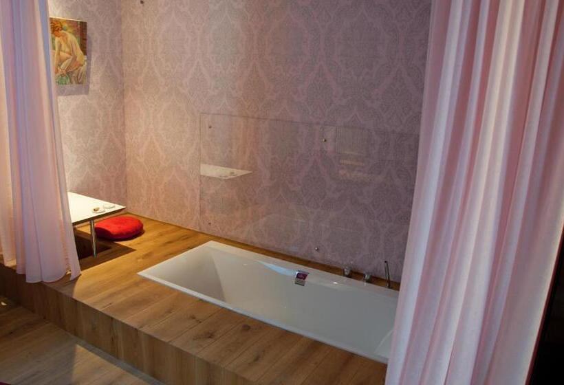 سوییت, Schopenhauer