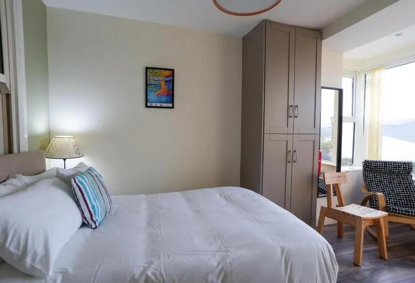 海の見えるスタンダードスタジオ, The Gaslight Inn Holiday Apartments & Licenced Restaurant Rossnowlagh