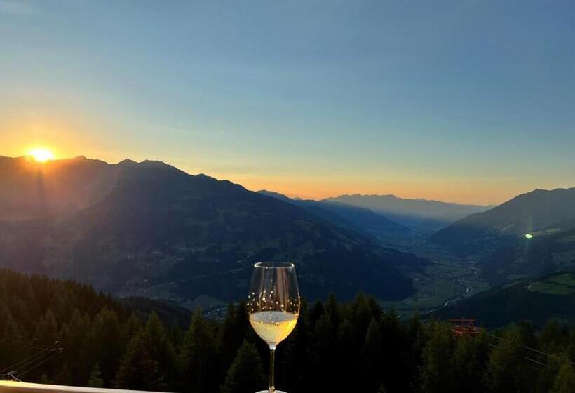 豪华家庭房间, Berghotel Gerlosstein