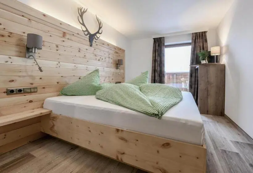 バルコニー付きデラックスルーム, Berghotel Gerlosstein