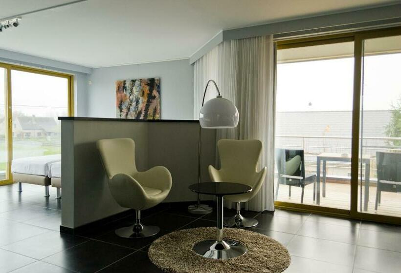 סוויטה דלוקס, Essenza