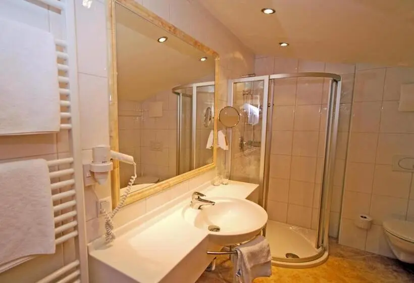 Standard Kolmen Hengen Huone, Garni Alpenland