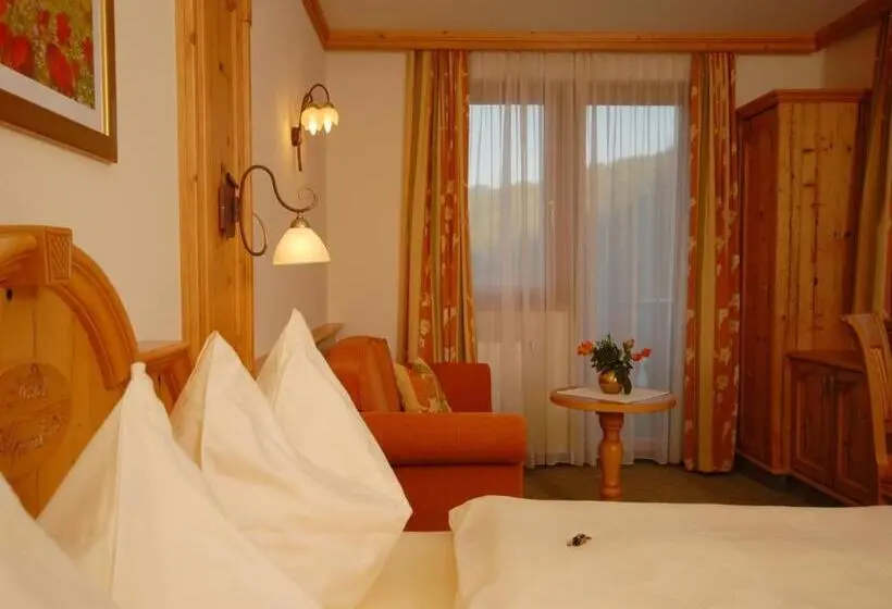 Standard Kolmen Hengen Huone, Garni Alpenland