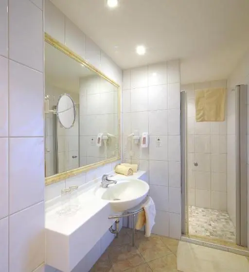 Standard Kolmen Hengen Huone, Garni Alpenland