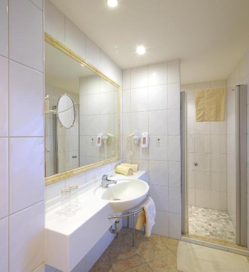 اتاق استاندارد چهار تخته, Garni Alpenland