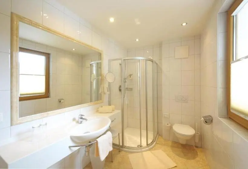 Basic-huone, Garni Alpenland