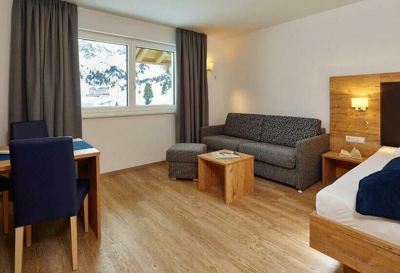 דירת חדר, Garni Kristall