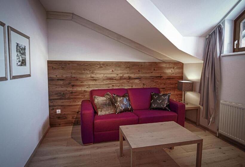 جناح, Happy Filzmoos