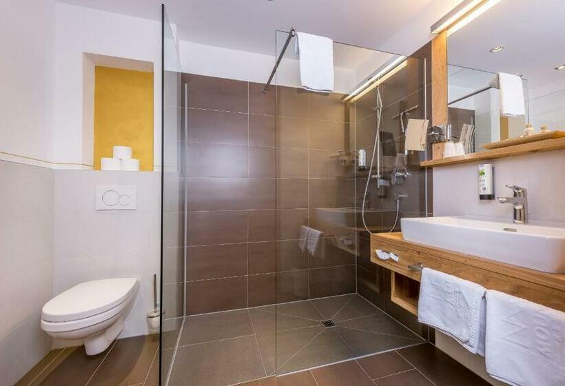 اتاق استاندارد با بالکن, Mountain Resort M&m
