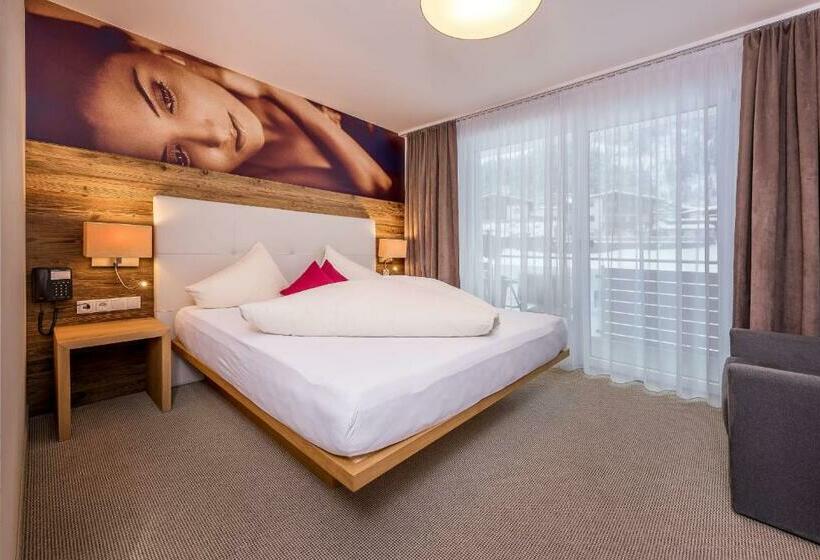 اتاق استاندارد با بالکن, Mountain Resort M&m
