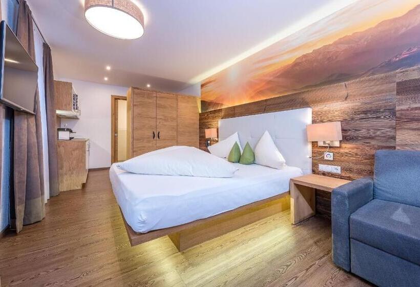 标准工作室带阳台, Mountain Resort M&m