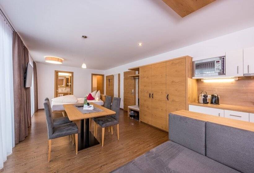 高级工作室, Mountain Resort M&m