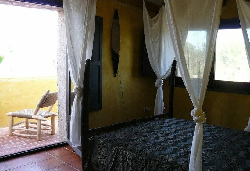 غرفة قياسية مطلة على الجبل, Peralta   Adults Only