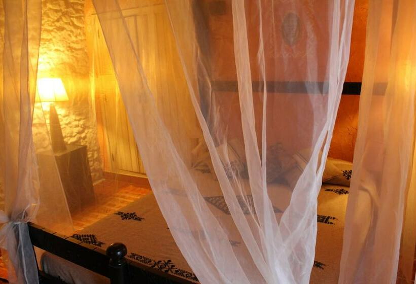 غرفة قياسية مطلة على الجبل, Peralta   Adults Only