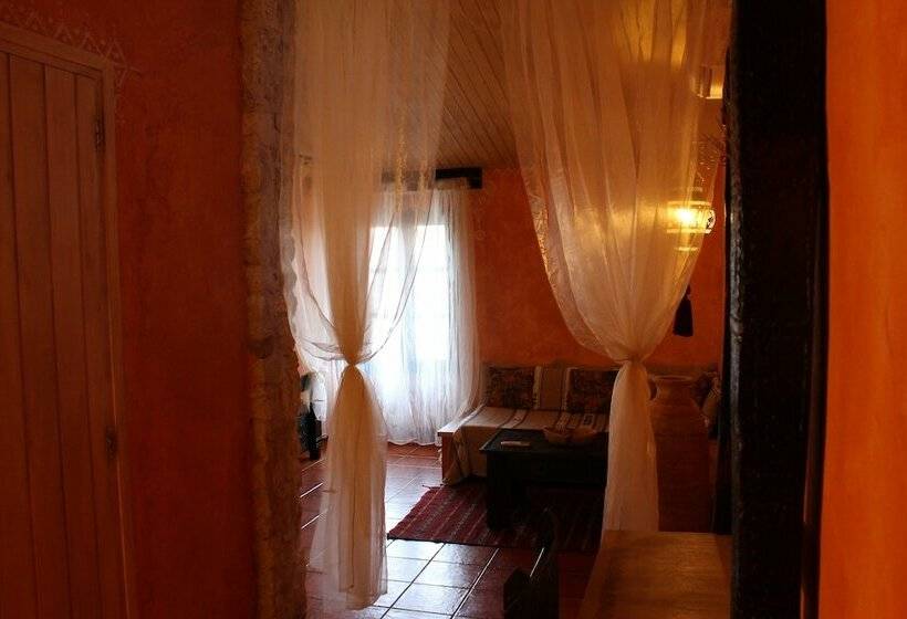 غرفة قياسية مطلة على الجبل, Peralta   Adults Only