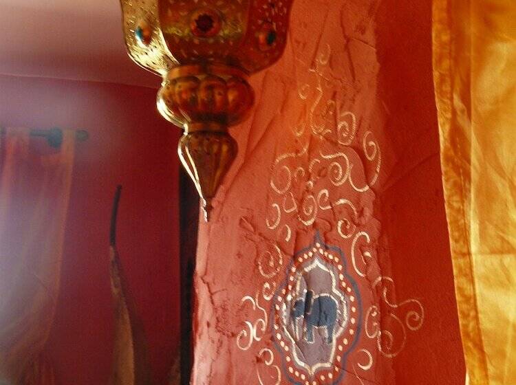 غرفة قياسية مطلة على الجبل, Peralta   Adults Only