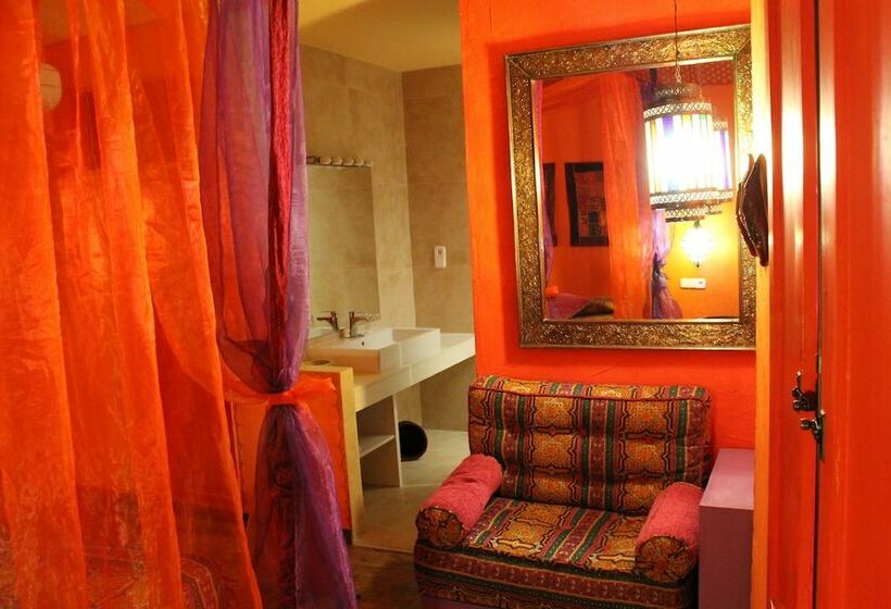 غرفة قياسية مطلة على الجبل, Peralta   Adults Only