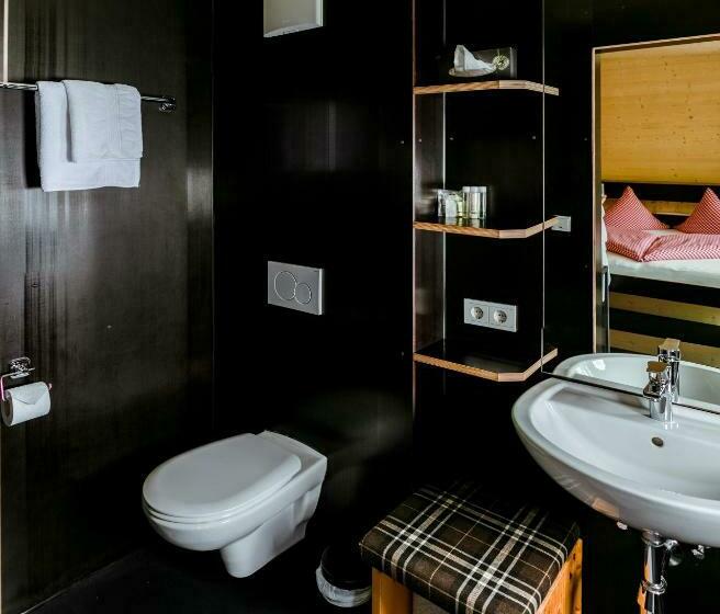 3 Bedroom Suite, Refugio Laudegg