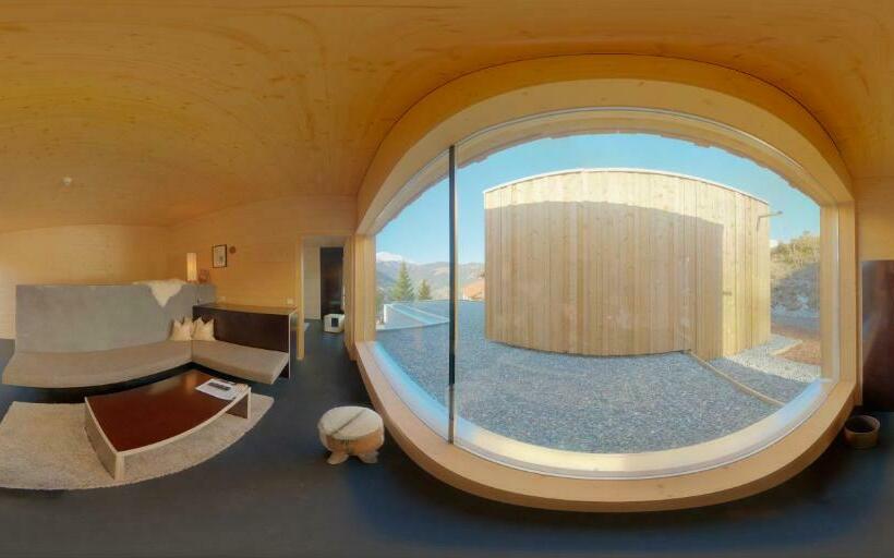 3 Bedroom Suite, Refugio Laudegg