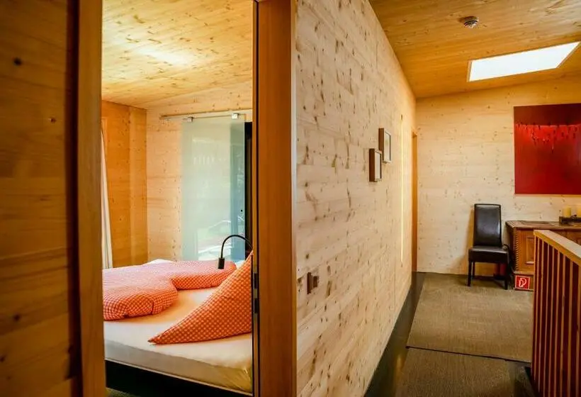 スタンダードルーム, Refugio Laudegg