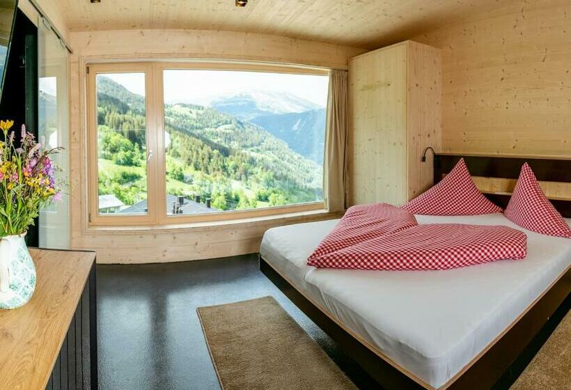 Deluxe Kolmen Hengen Huone, Refugio Laudegg