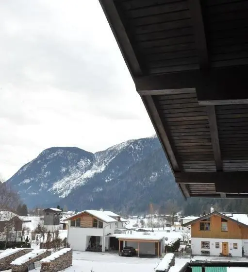 バルコニー付きスタンダードトリプルルーム, Salzburgerhof Jugend Und Familien