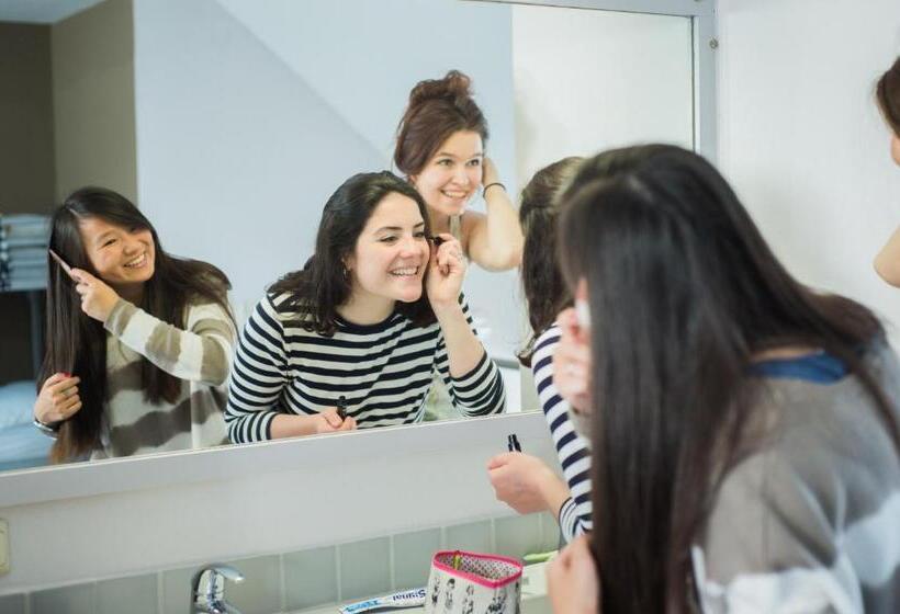 Habitació Quàdruple Economy, Jacques Brel Youth Hostel