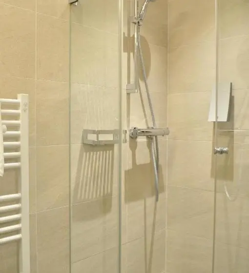 Standard Yhden Hengen Huone Parveke, Seehotel Herlinde