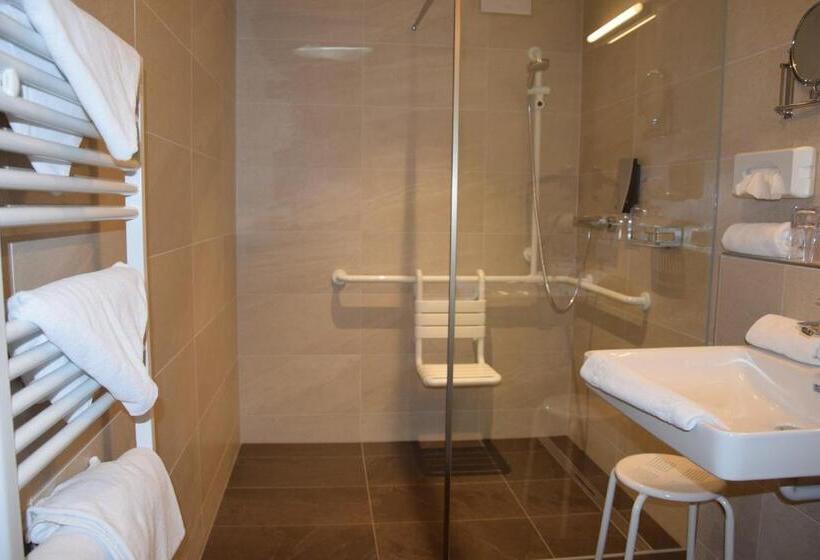 Полулюкс, Seehotel Herlinde