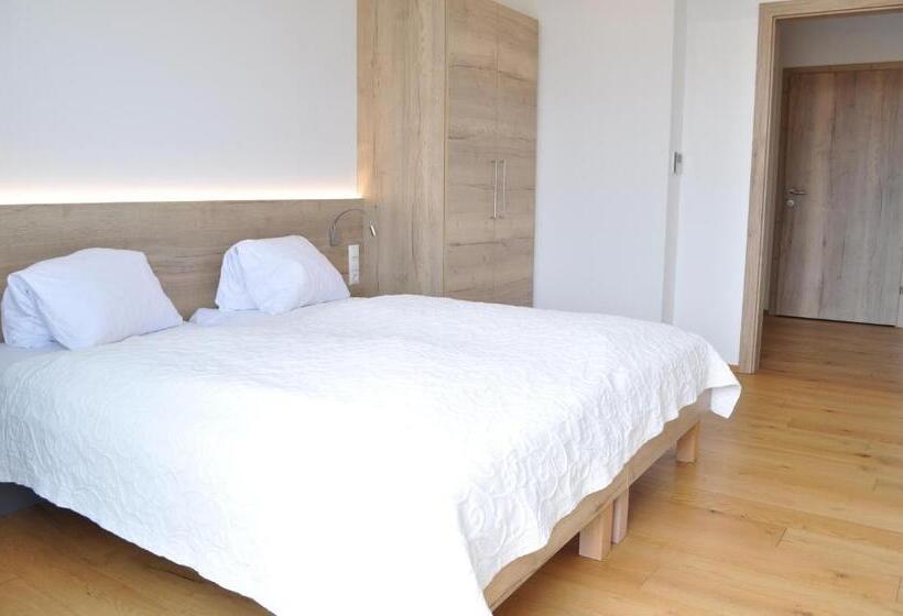 Полулюкс, Seehotel Herlinde