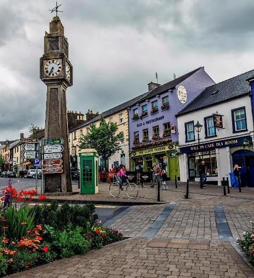 شقة غرفة واحدة, The Waterside B&b