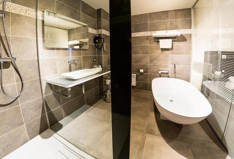 חדר דחוקס עם מיטת קינג, Abalona Hotel & Apartments