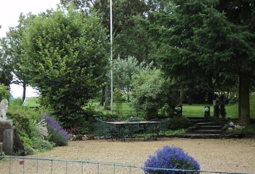 スタンダードトリプルルーム, B&b La Niouche