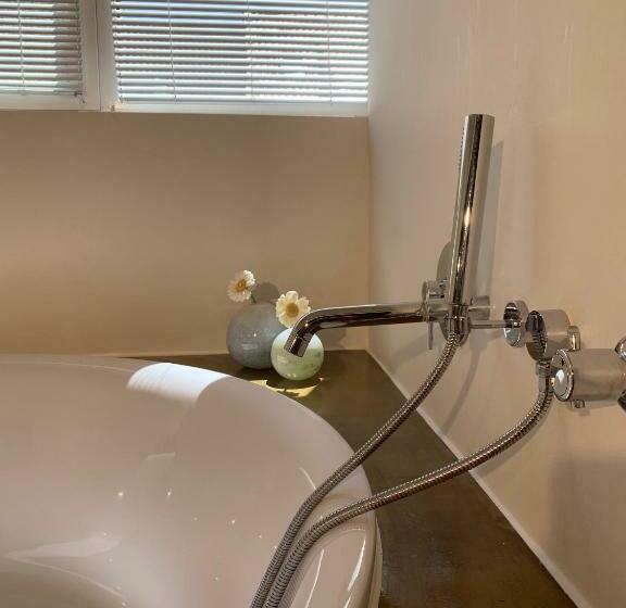 غرفة قياسية, B&b Yellow Submarine