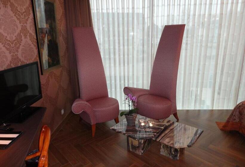 סוויטת ג'וניור, Art Of Dreams Deluxe 4 Stars