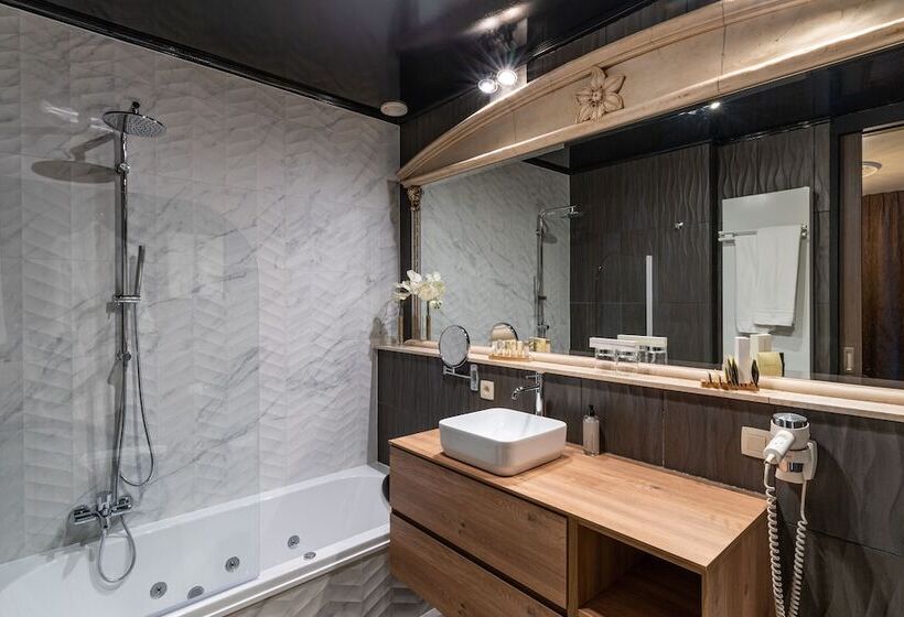 חדר דלוקס, Art Of Dreams Deluxe 4 Stars