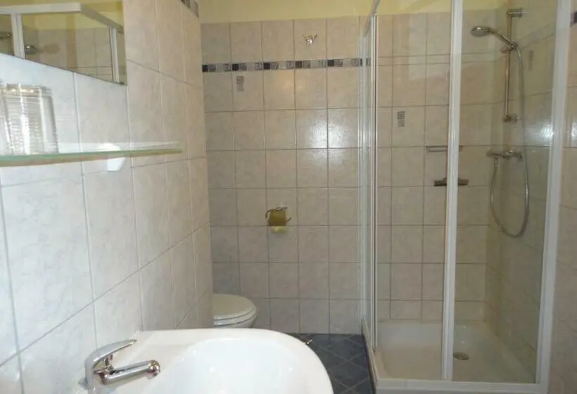 Comfort-huone, Gästezimmer Rieder