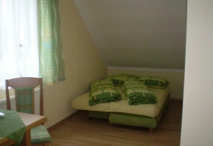 Comfort-huone, Gästezimmer Rieder