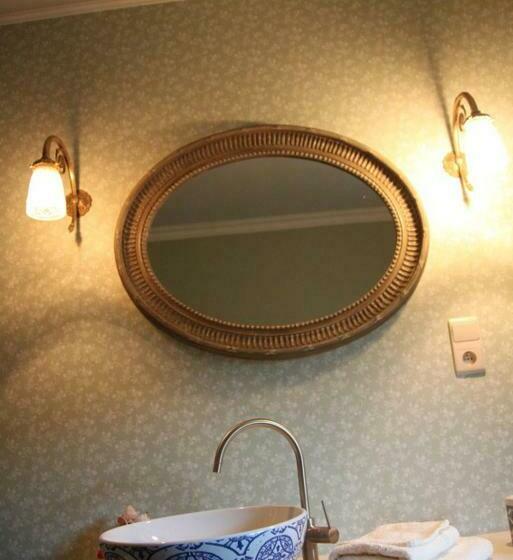 غرفة قياسية, La Porte Cochère