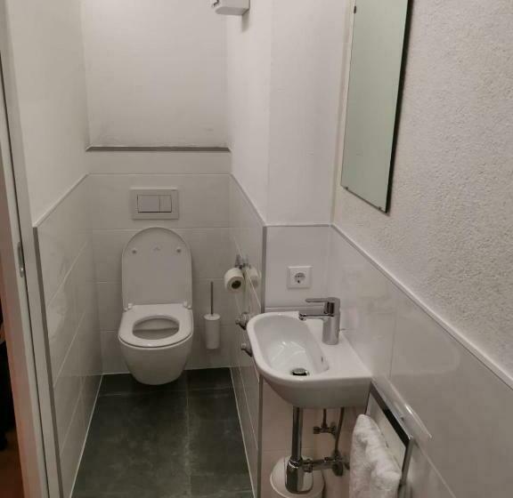 Camera Standard, Landhaus Mayr