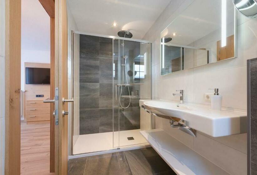 غرفة قياسية, Landhaus Strolz