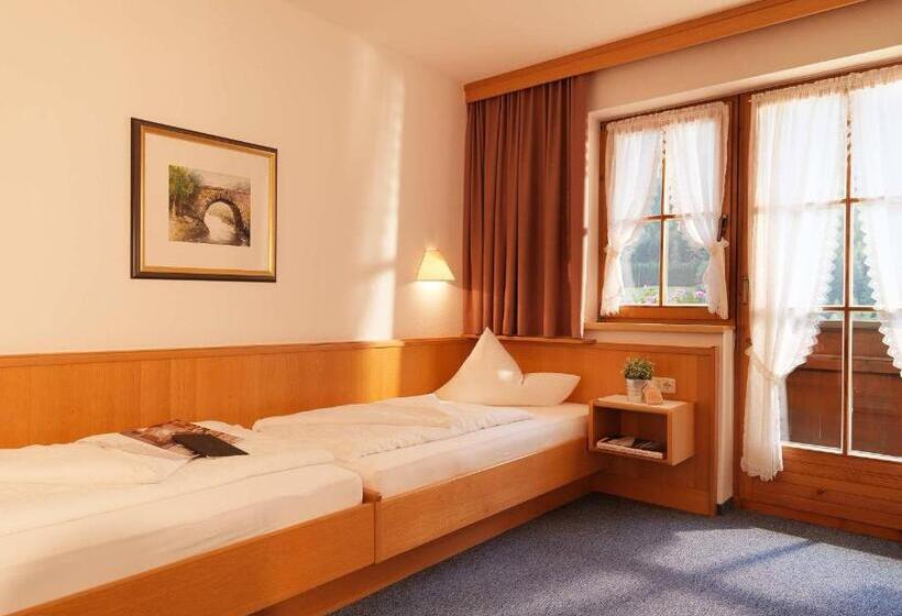 شقة غرفتين, Landhaus Strolz