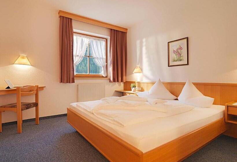 شقة غرفتين, Landhaus Strolz