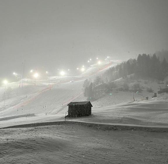 شقة غرفتين, Landhaus Strolz