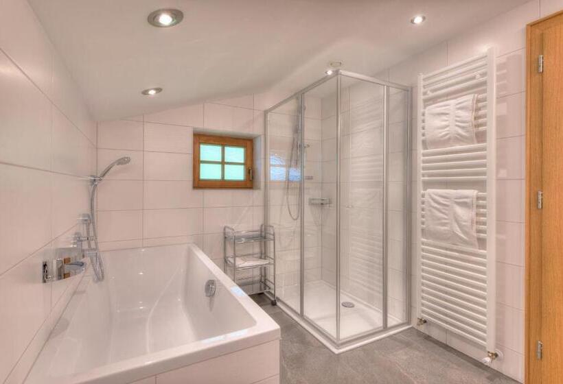 شقة غرفة واحدة, Landhaus Strolz