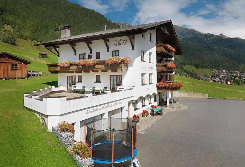 غرفة قياسية ثلاثية, Landhaus Strolz